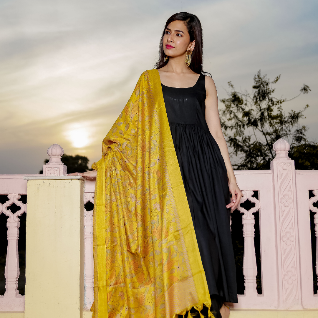 Black Strap In Love With Dupatta