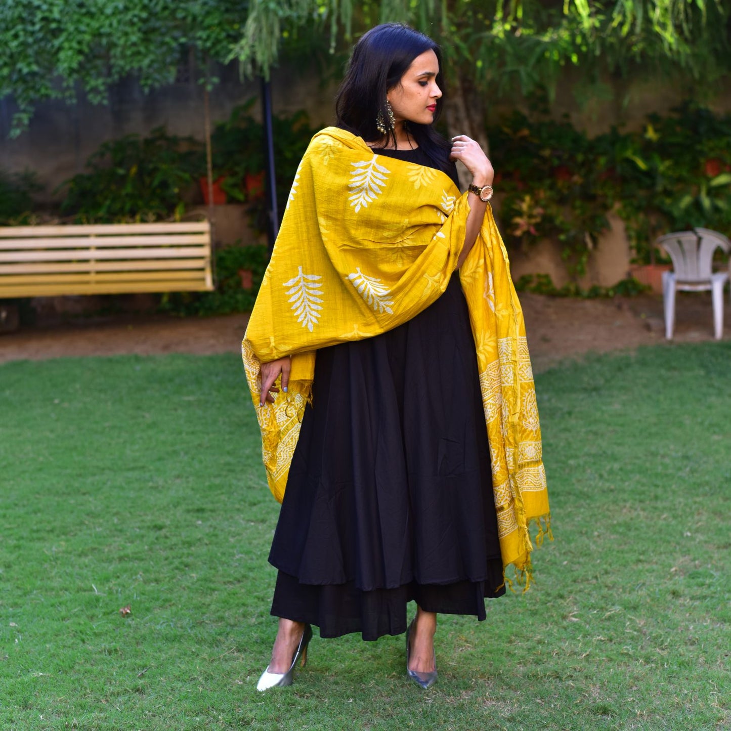 Black Suit Set Yellow Dupatta